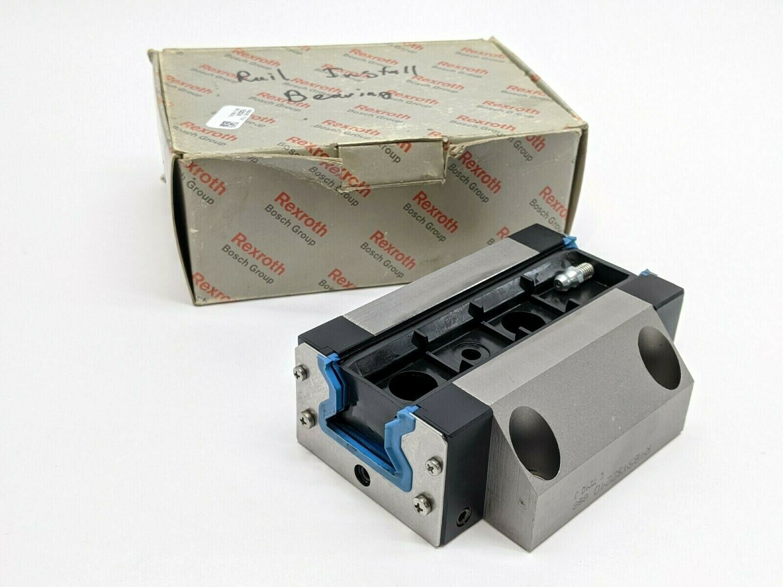 Rexroth R185132210 Runner Block / Roller Rail 35mm Flanged - New – Open box - Maverick Industrial Sales