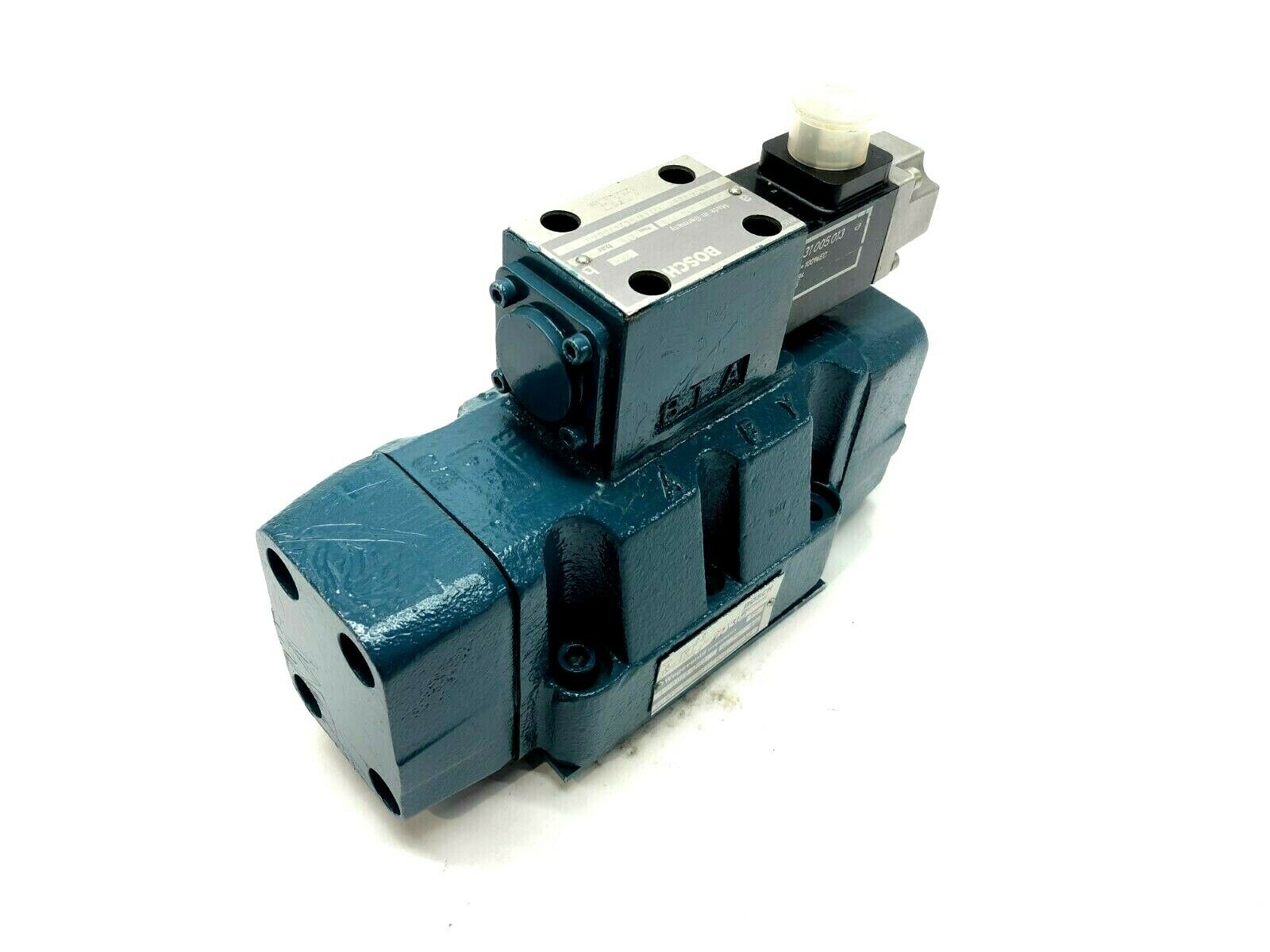 Bosch 0 810 050 069 Directional Control Valve 350 Bar - Maverick Industrial Sales