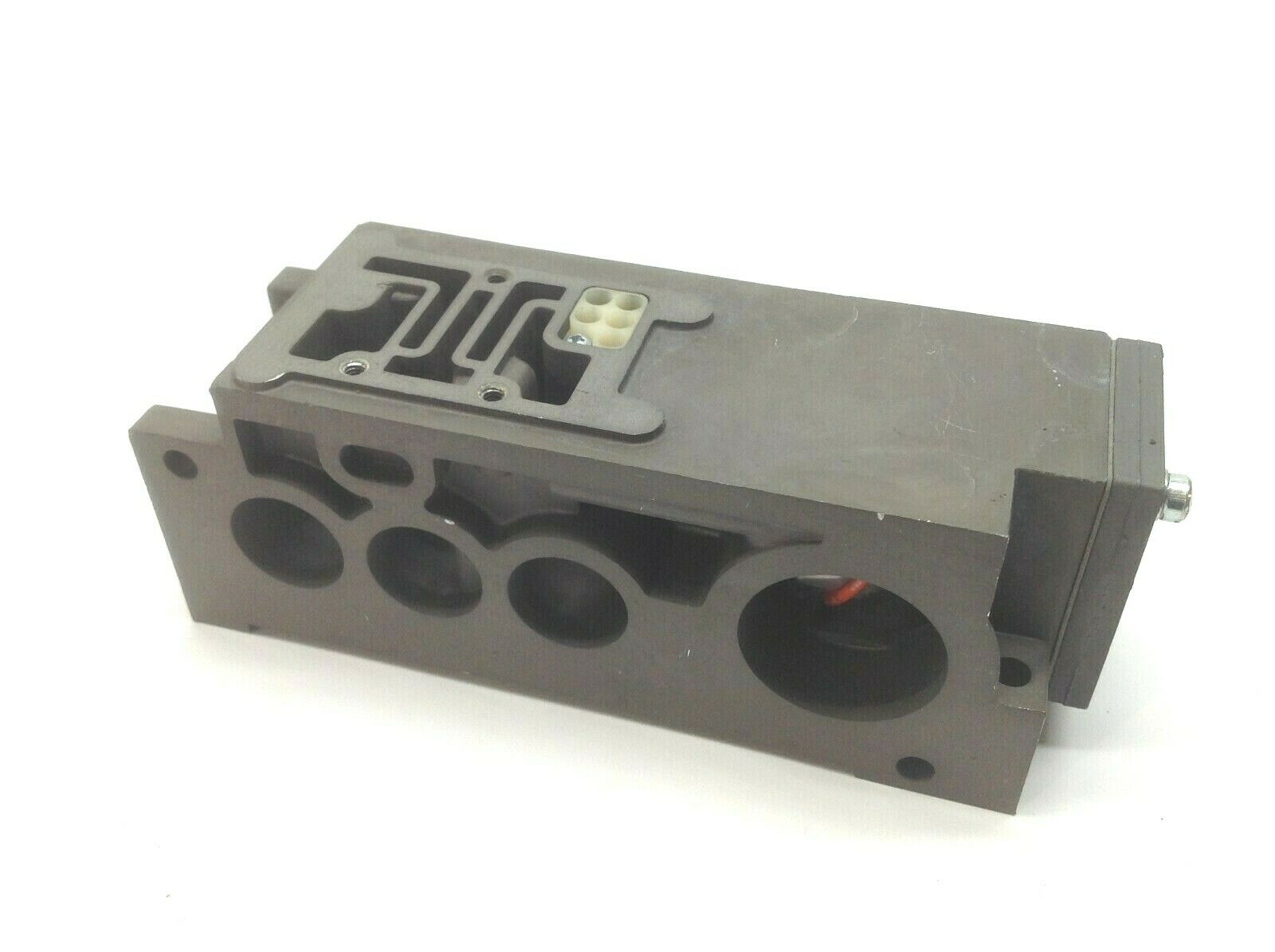 Numatics Manifold for 150 PSIG Max Pneumatic Valve 24VDC - Maverick Industrial Sales