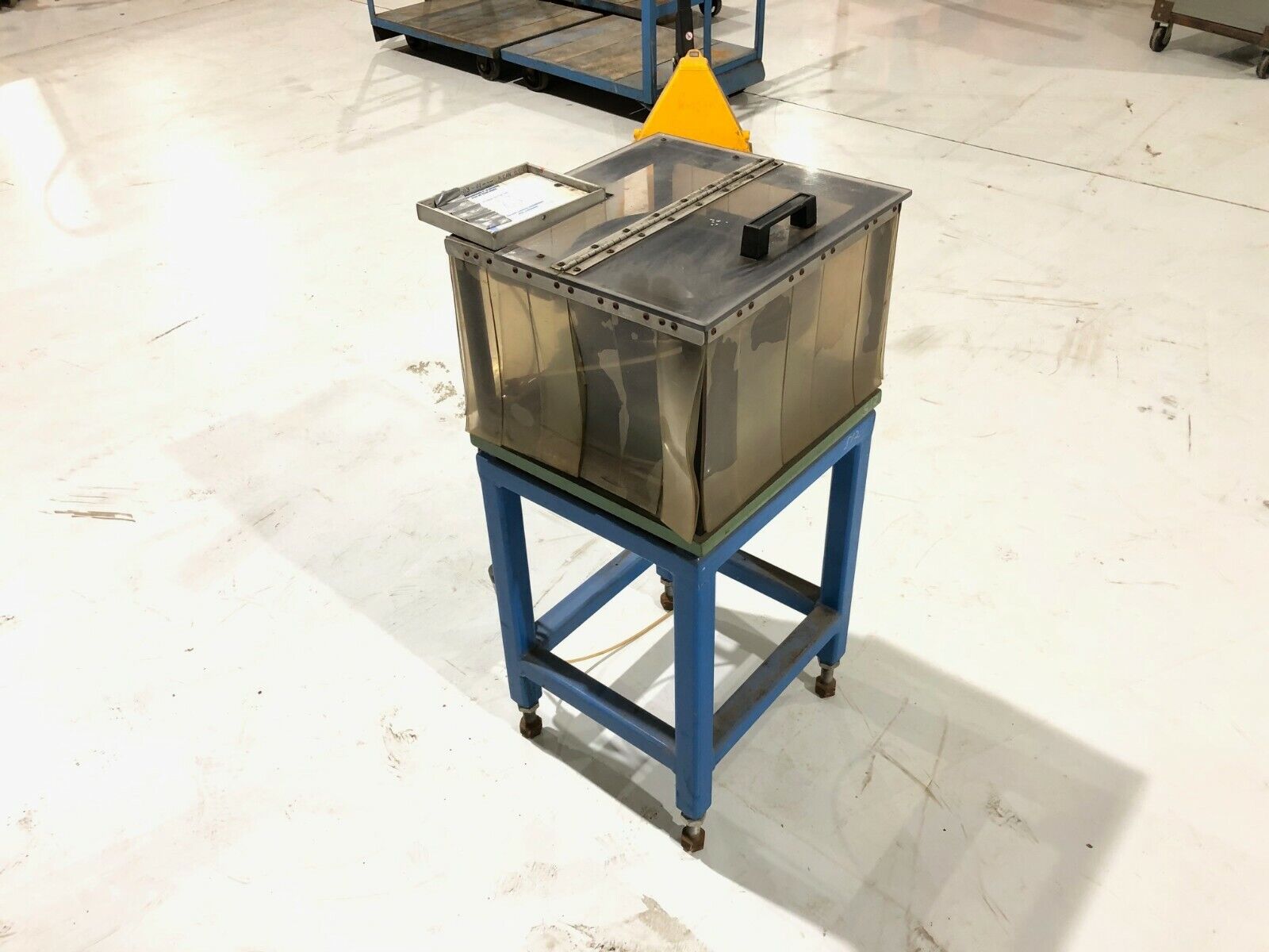 Service Engineering 12CCW Vibratory Bowl Feeder, 30 ppm, 115V, 12" - Maverick Industrial Sales