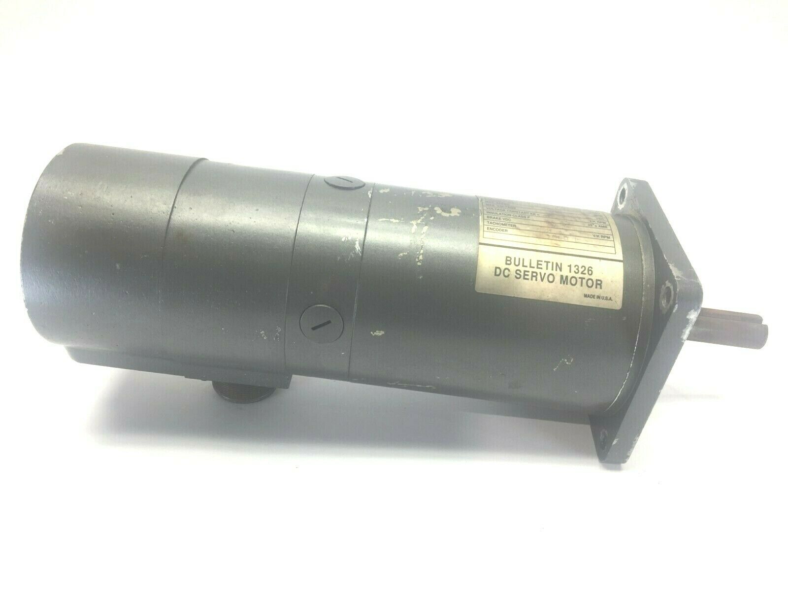 Allen Bradley 1326D5-L3D-FL-E1 163056 Servo Motor 2500 RPM 9.2A - Maverick Industrial Sales