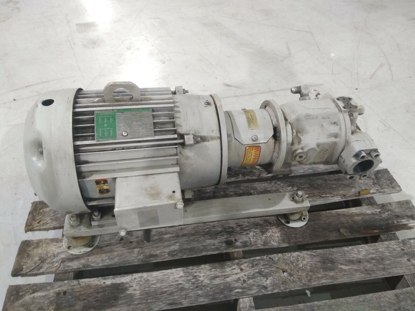 Rexroth AA10VS045DFR/30R-PKC62N00 Hydraulic Pump With Lincoln 10HP TF-4288C - Used - Maverick Industrial Sales