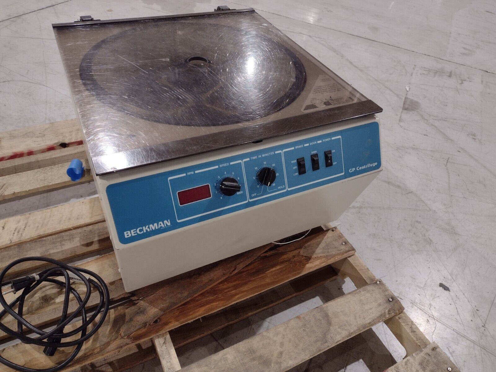 Beckman Coulter 355952 General Purpose Centrifuge 115V - Used - Maverick Industrial Sales