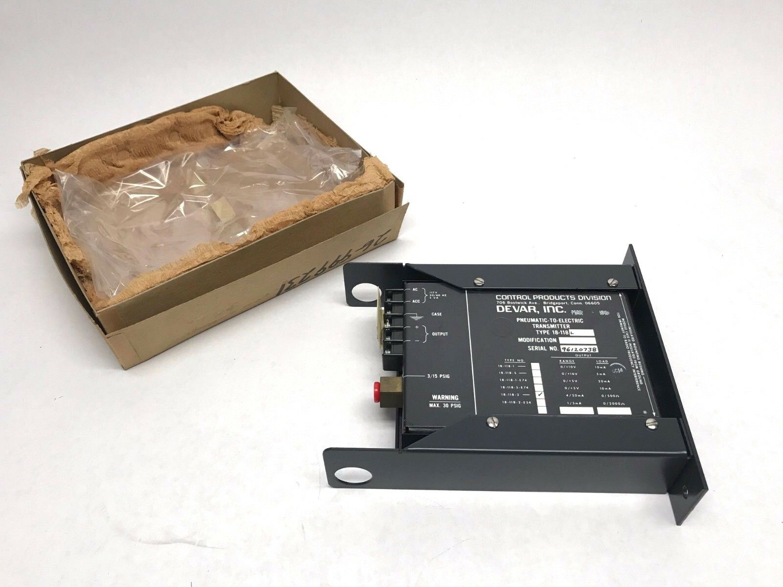 Devar Inc. Control Pneumatic-To-Electric Transmitter, Type 18-118-L Isolated - Maverick Industrial Sales