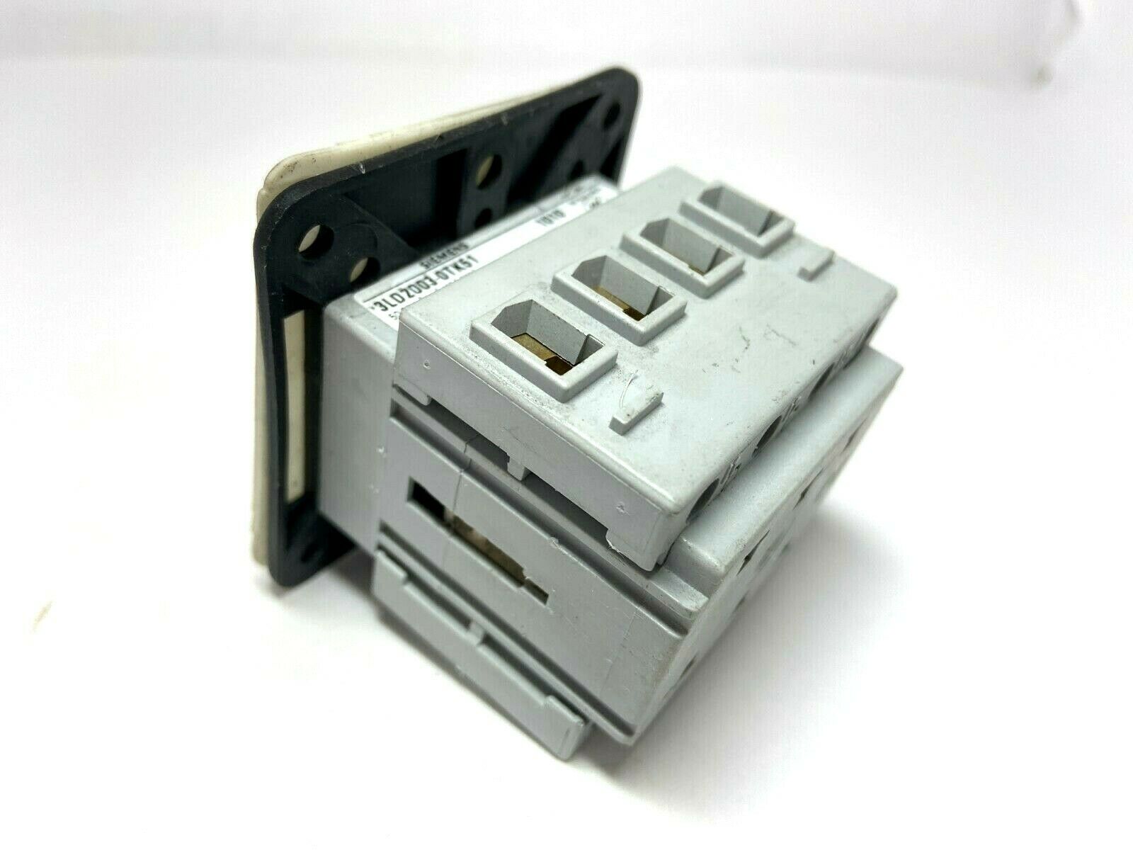 Siemens 3LD2003-DTK51 Disconnect Switch 120-690V NO HANDLE - Maverick Industrial Sales