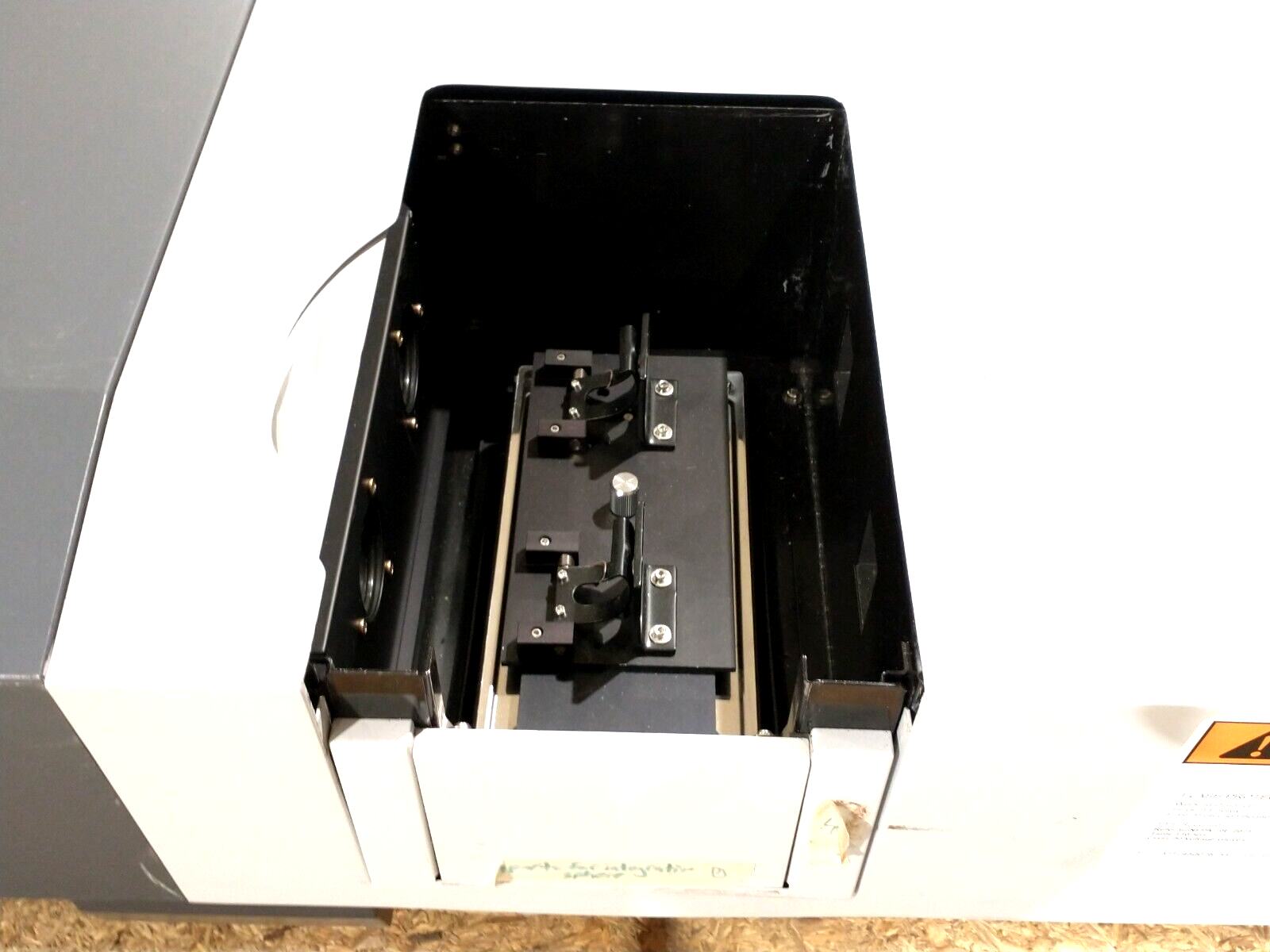 Shimadzu 206-23000-32 UV-3600 UV-VIS-NIR Spectrophotometer 120V 300VA - For parts or not working - Maverick Industrial Sales