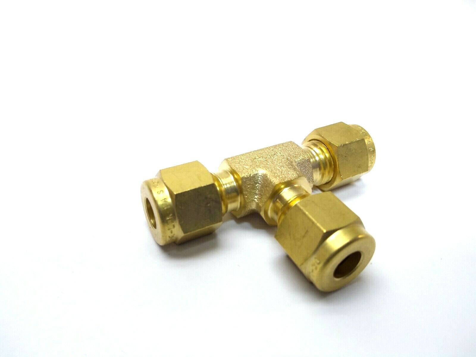 DT-4-B | DK-Lok Brass 1/4" Union Tee Fitting - New Other - Maverick Industrial Sales