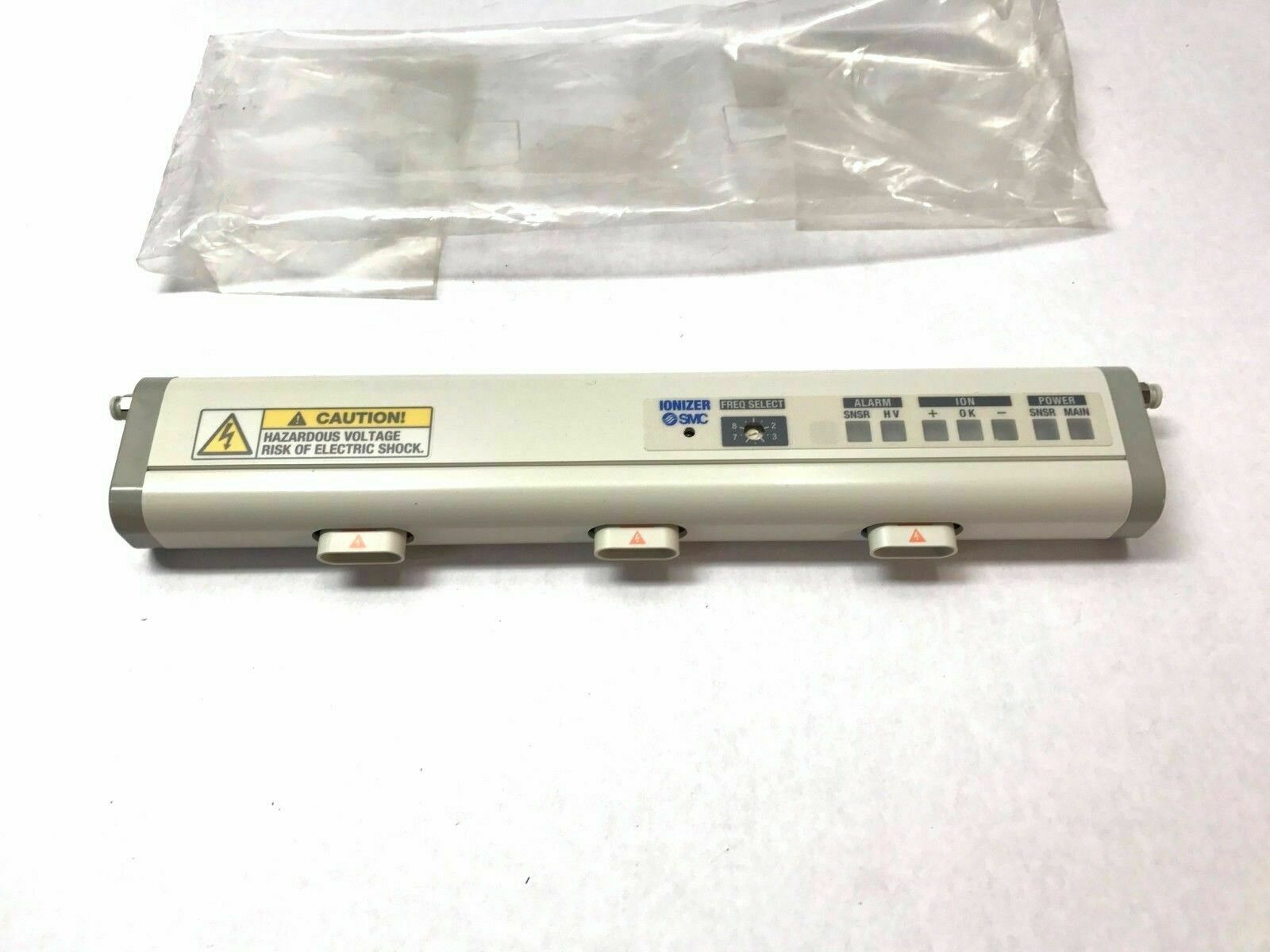 IZS30-300 | SMC Ionizer 24VDC 150mA - Used - Maverick Industrial Sales