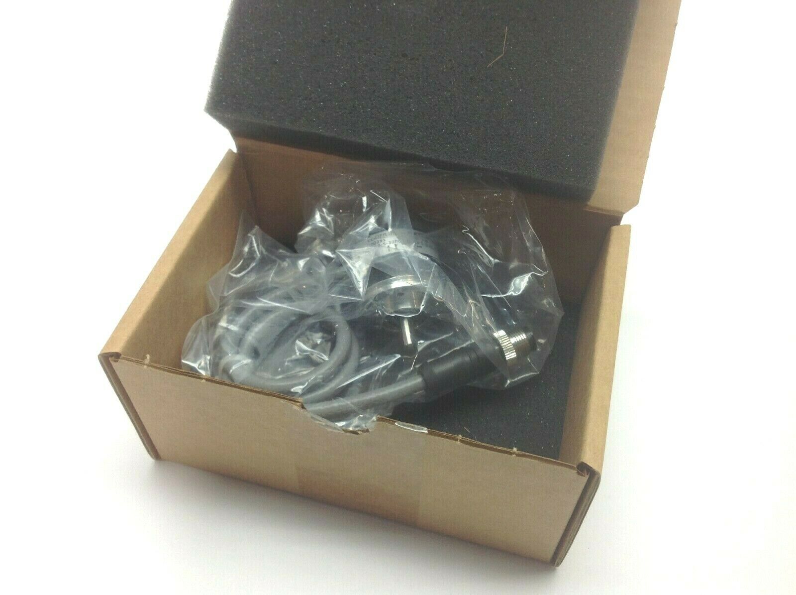 Encoder Products Accu-Coder 755A-19-S-30000-Q-HV-1-S-K00-N Series 755A - New – Open box - Maverick Industrial Sales