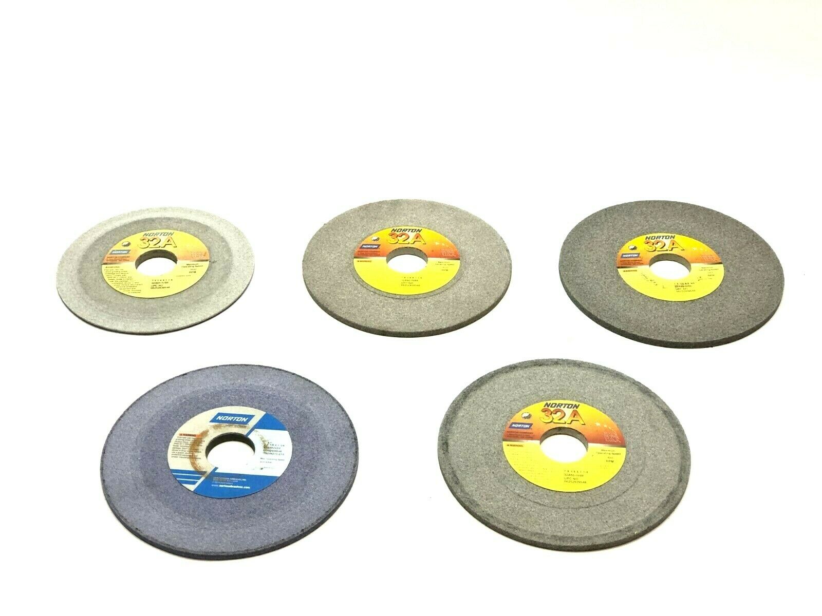 Norton 32A60-IVBE Grinding Wheels 1-1/4" Bore 3600 RPM LOT OF 5 - Used - Maverick Industrial Sales