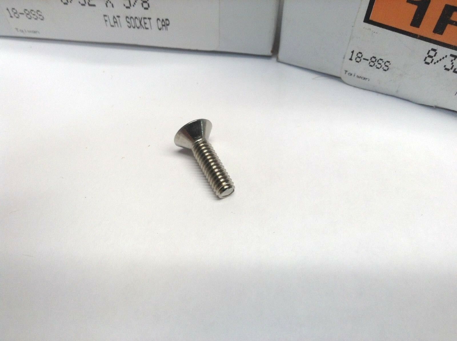Lot of 300 8/32 X 5/8 Inch 18-8 SS Flat Socket Cap Screws - New – Open box - Maverick Industrial Sales