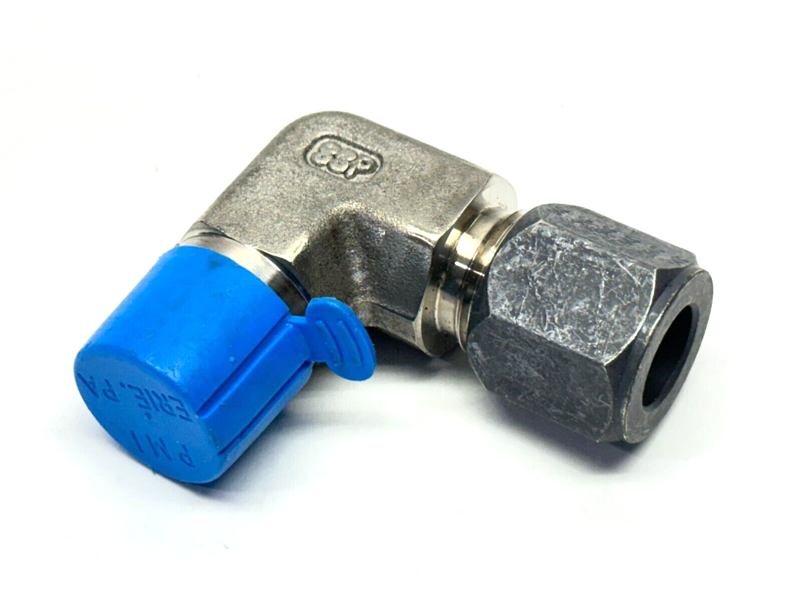 AM12-8ME | SSP SAE Flareless Tube Fitting 90 Deg Male Elbow 3/4" SAE - 1/2" MNPT - New – Open box - Maverick Industrial Sales