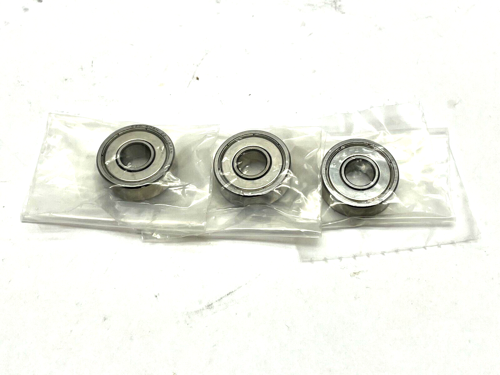 Deep Groove Ball Bearing 8mm I.D. 22mm O.D. 608HZ LOT OF 3 - New - Maverick Industrial Sales