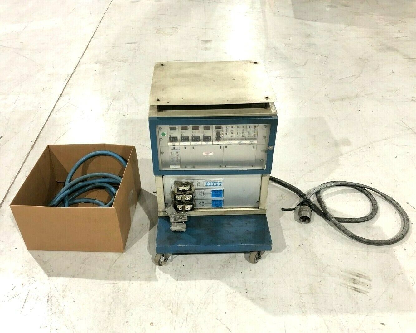 Plasthing Elettronica 3941 Anno 94 Temperature Controller System - Maverick Industrial Sales