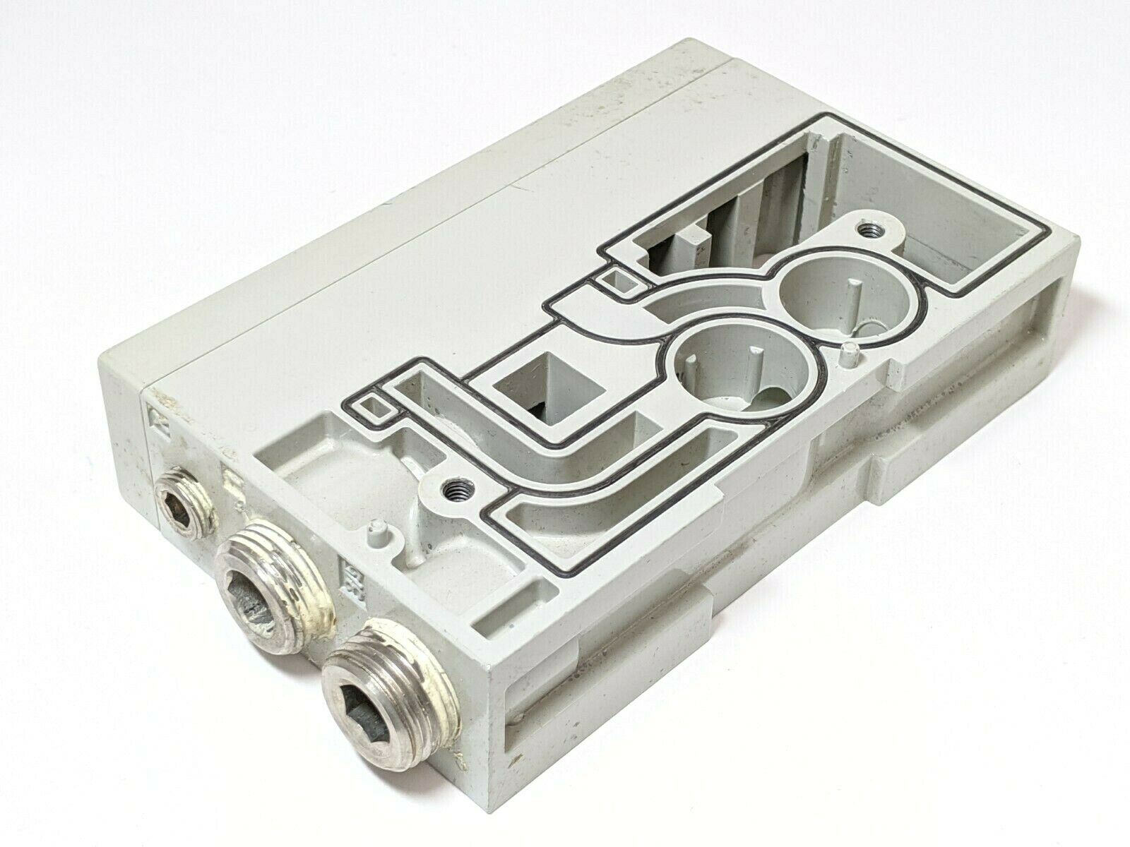 X 1 3/5 | Numatics Manifold Plate w/ Ports - Used - Maverick Industrial Sales