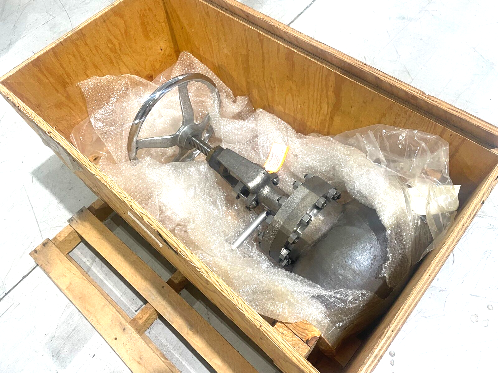 Crane Nuclear 6" Glove Valve, 300#, CC04466, N-2316-SP, 32553, A351 CF8M CC04458 - New – Open box - Maverick Industrial Sales