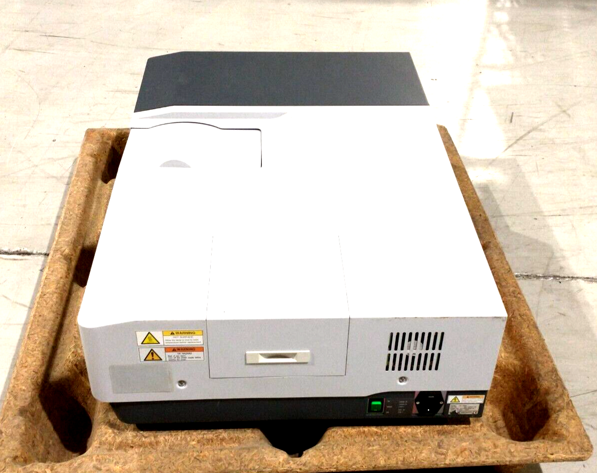 Shimadzu 206-23000-32 UV-3600 UV-VIS-NIR Spectrophotometer 120V 300VA - For parts or not working - Maverick Industrial Sales