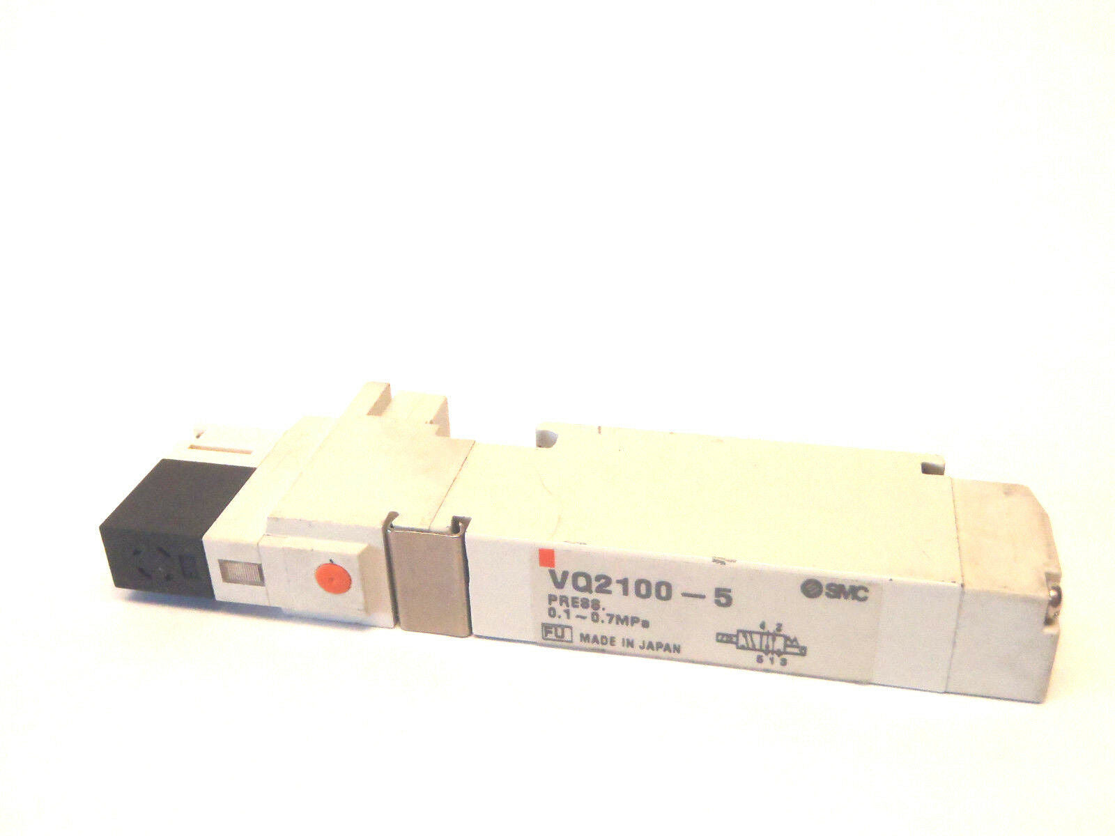 VQ1500-5 | SMC VQ2100-5 C1 5-Port 2-Position 24VDC Solenoid Valve - Used - Maverick Industrial Sales