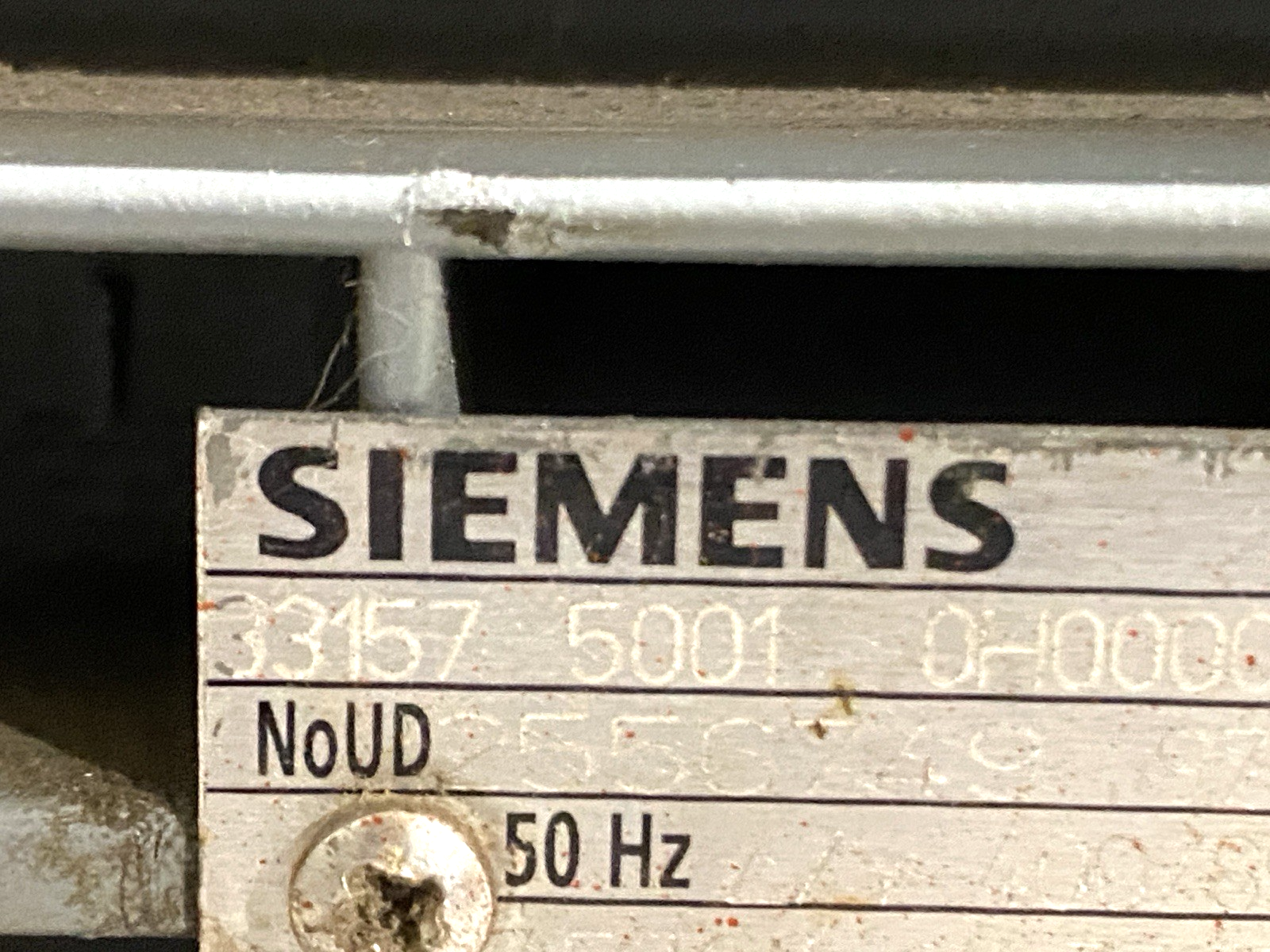 Siemens 1LA7131-2AA60 Squirrel-Cage Motor 3-Phase 2-Pole 460V SHELFWARE - Maverick Industrial Sales