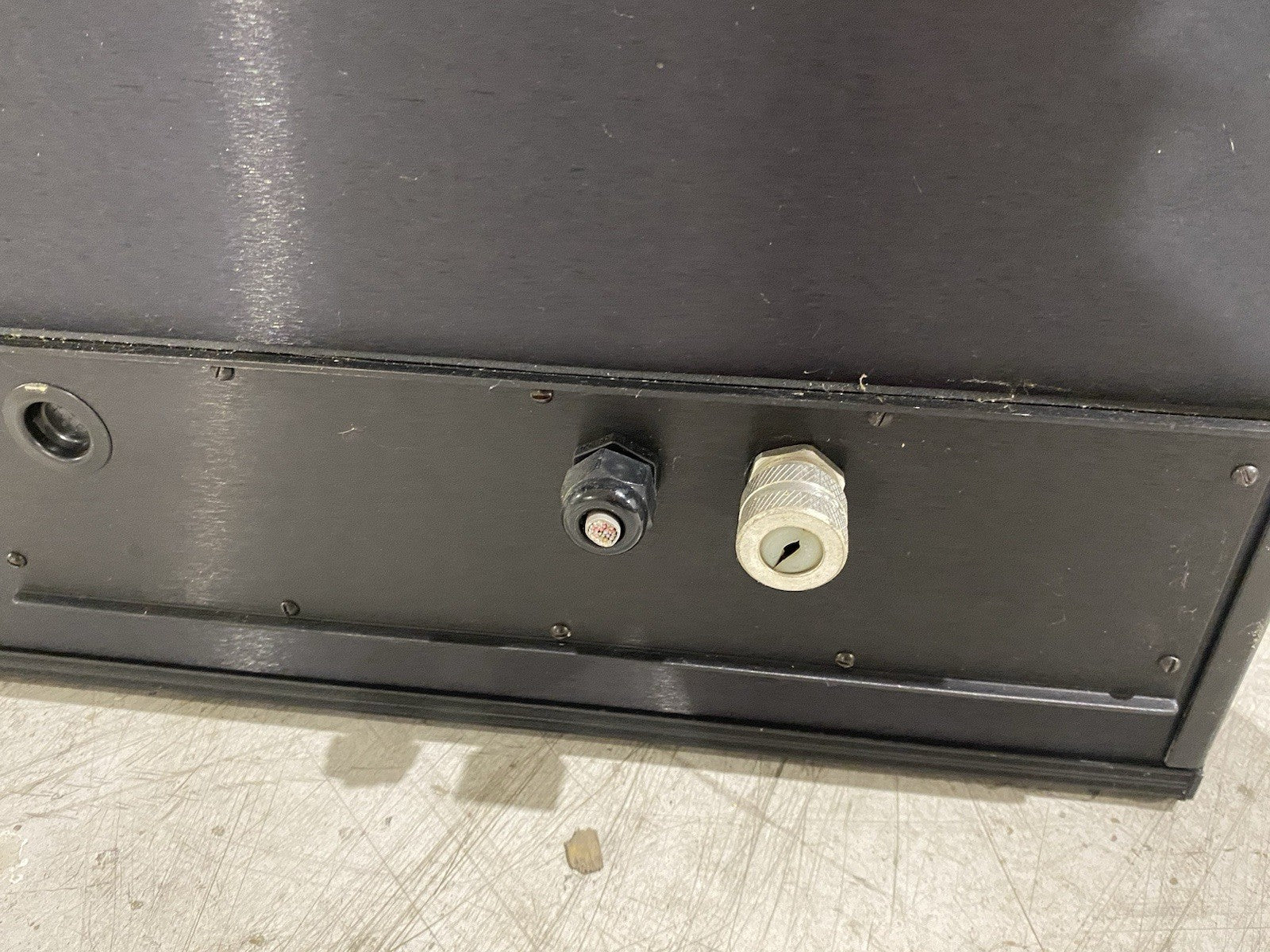 XL800-32240T-X2088 | Vorne Tri-Color Productivity Display 32-Rows, 240-Columns - Used - Maverick Industrial Sales