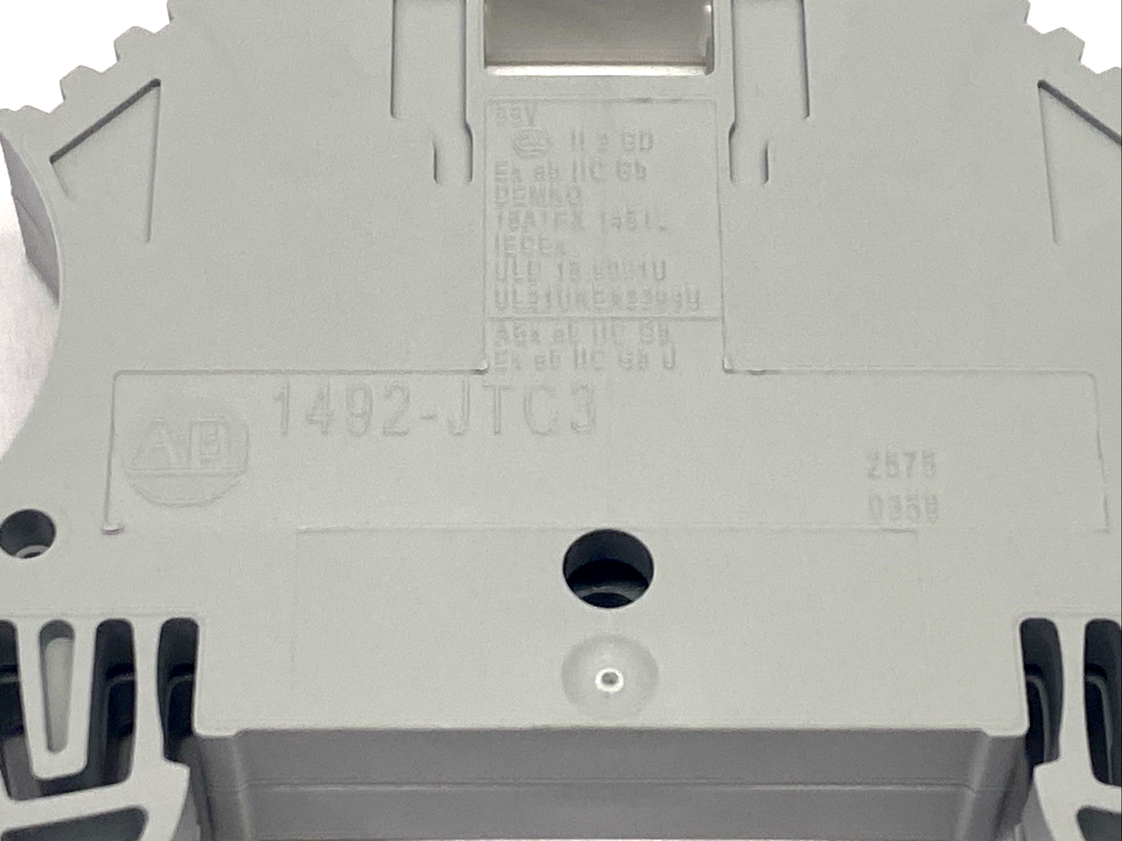 1492-JTC3J | Allen Bradley Ser. A 2.5mm Thermocouple Terminal Block LOT OF 2 - New – Open box - Maverick Industrial Sales