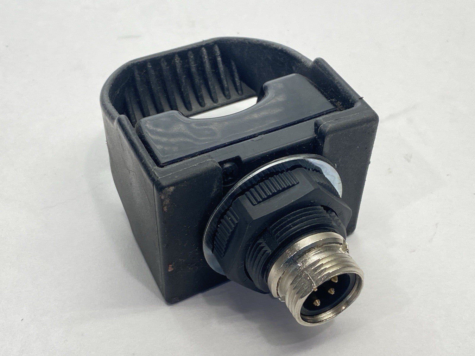 Banner OTBVP6QD Momentary Action Touch Button 28590 - Maverick Industrial Sales