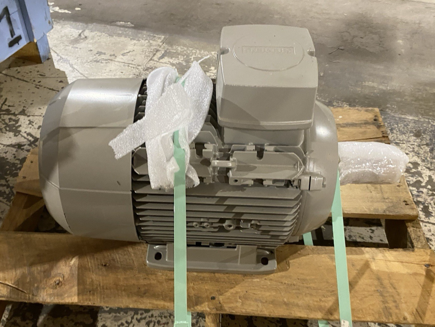 1AV3132B 1LE1023-1CB23-5AF4 | Siemens Eagle Line SIMOTICS NEMA Premium Eff. Motor - New – Open box - Maverick Industrial Sales