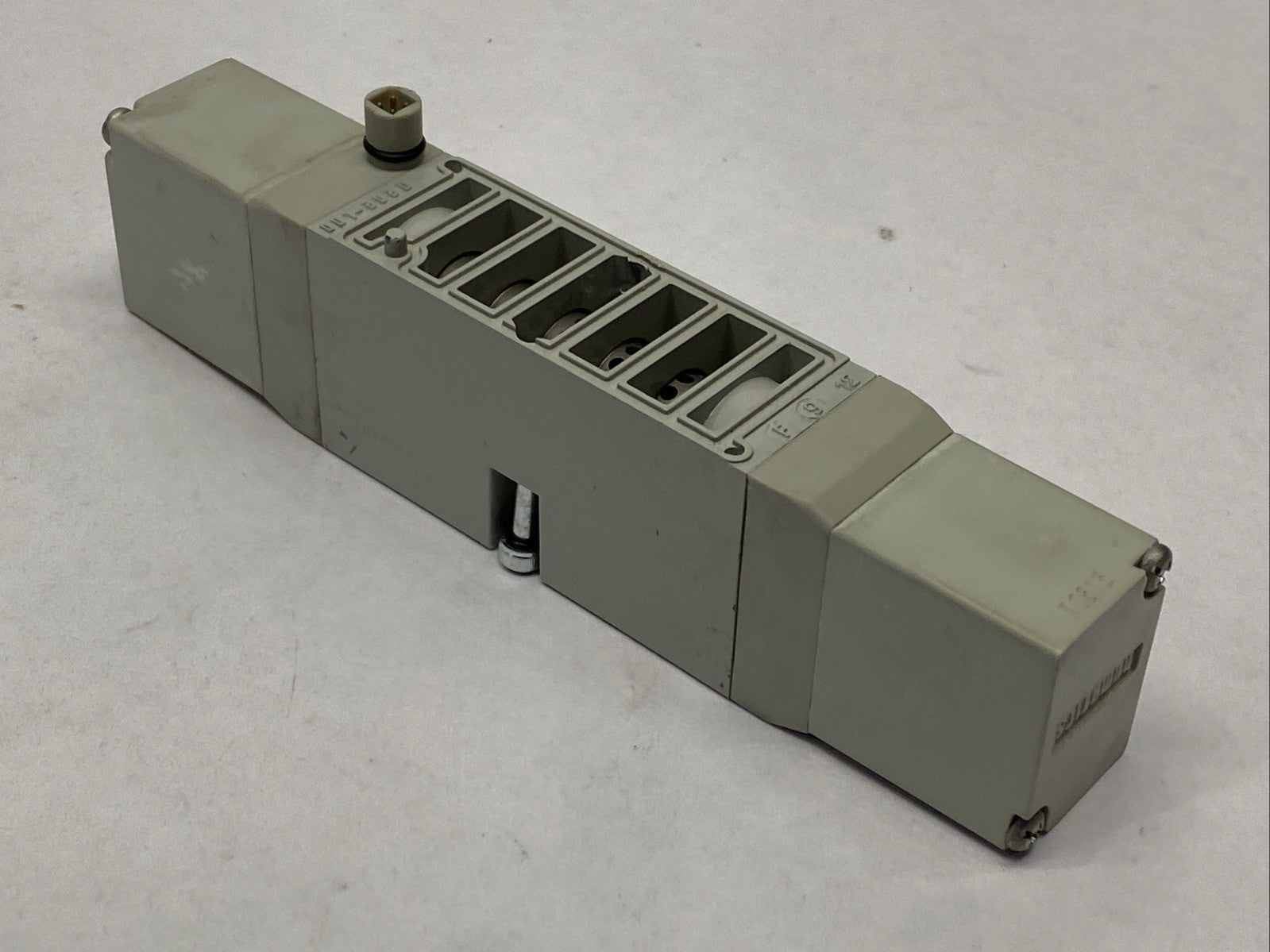 Numatics 122BB700M000061 Solenoid Pneumatic Valve 24VDC - Maverick Industrial Sales