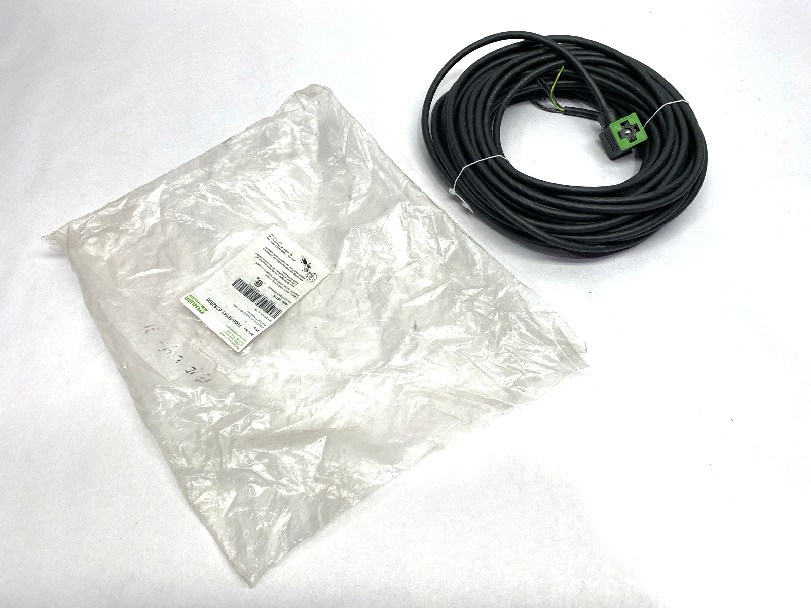 Murrelektronik 7000-18141-6282000 MSUD Valve Plug Form A w/ Cable 20m - Maverick Industrial Sales