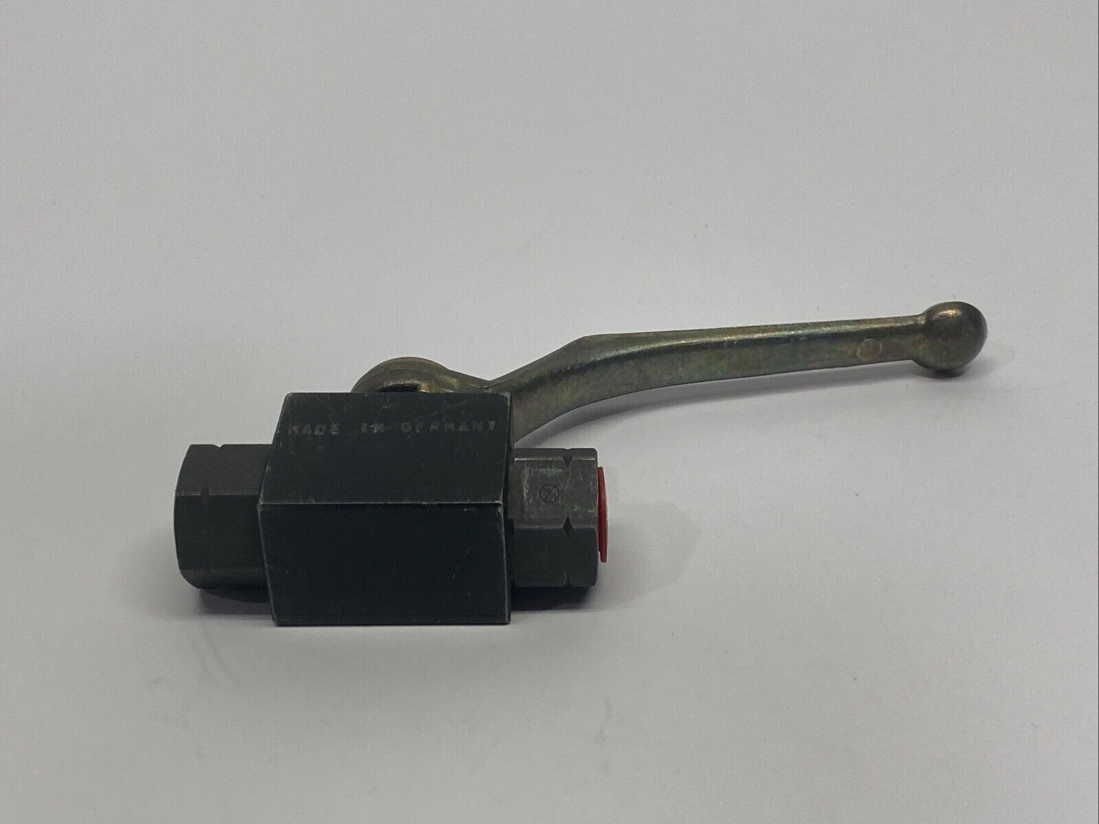 MHA Stauf BBV200 40 01 M 2-Way Bronze Ball Valve - Maverick Industrial Sales