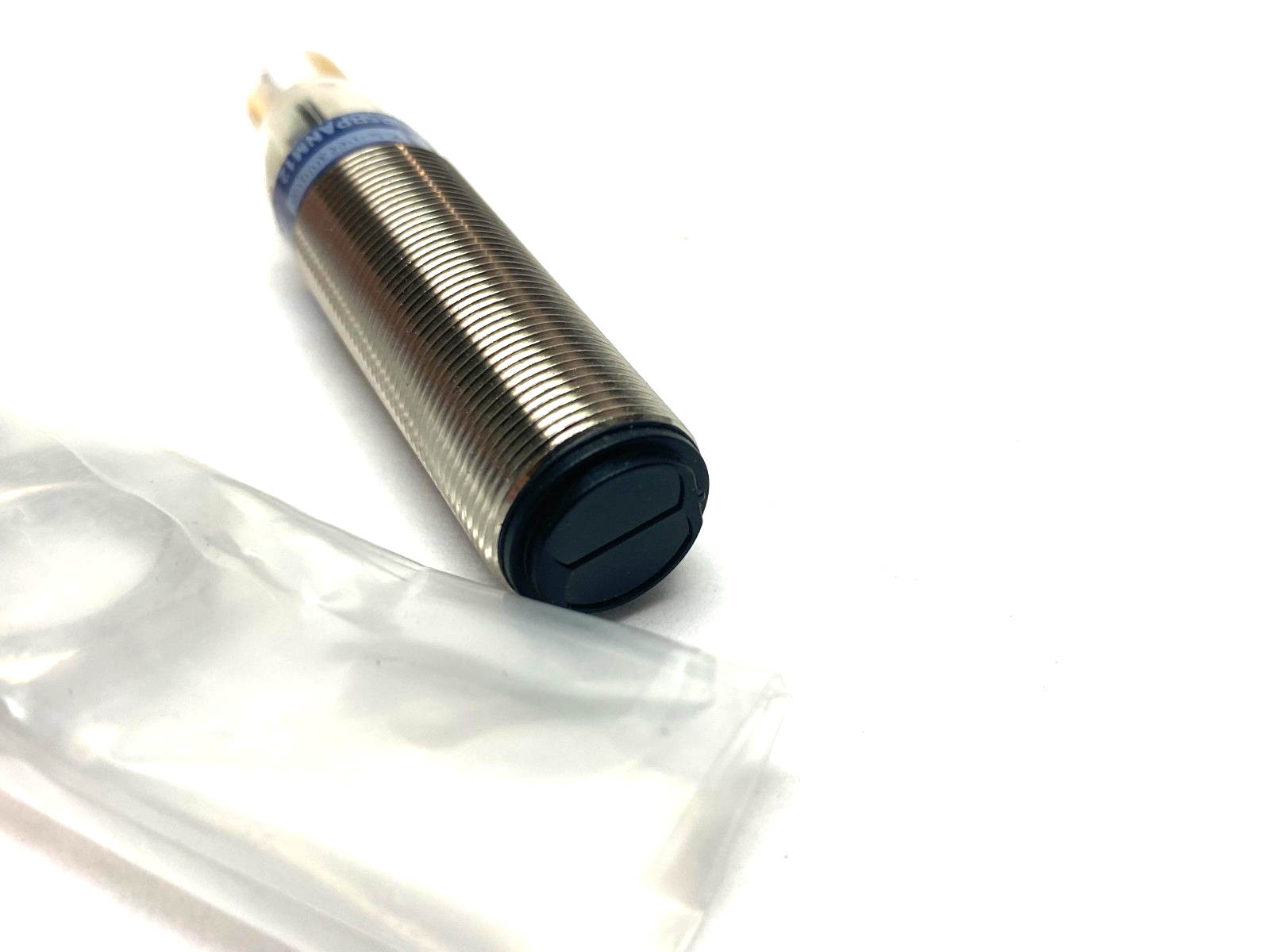 Telemecanique XUB5BPANM12 Photoelectric Proximity Sensor, XU, XUB, Diffuse - Maverick Industrial Sales