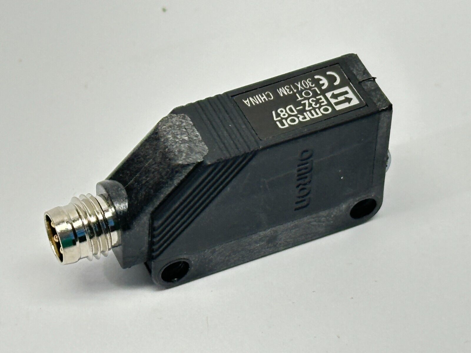 Omron E3Z-B87 Photoelectric Sensor 0.5-2m Male M8 4-Pin PNP - Maverick Industrial Sales