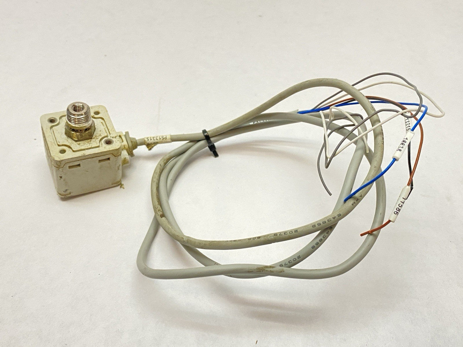 ISE40A-N01-T | SMC Pneumatic Pressure Switch - For parts or not working - Maverick Industrial Sales