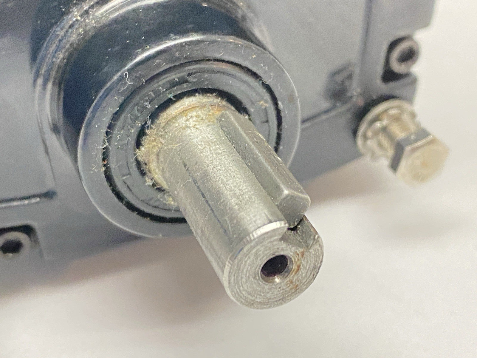24A2BEPM-D4 | Bodine Electric Parallel Shaft DC Gearmotor 1/29HP 90:1 28RPM 24V - For parts or not working - Maverick Industrial Sales