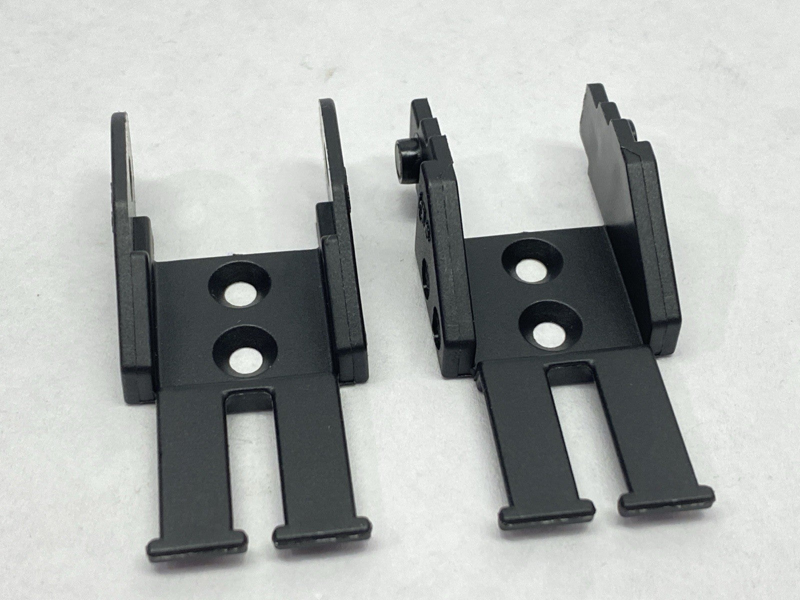 0450-16-12PZ | Igus E2 Micro 045 Energy Chain Mounting Bracket Set With Tiewrap - New Other - Maverick Industrial Sales