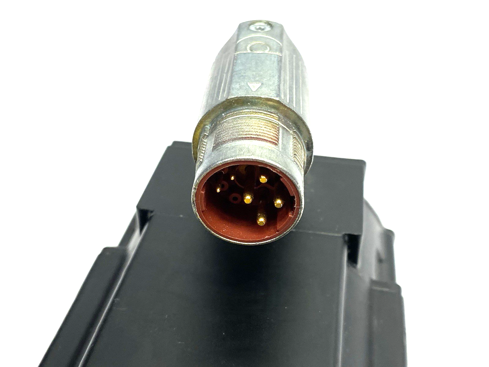 AKM41E-EKDNCA00 | Kollmorgen 3-Phase PM Servomotor 2.71 Arms, 6000rpm - New – Open box - Maverick Industrial Sales