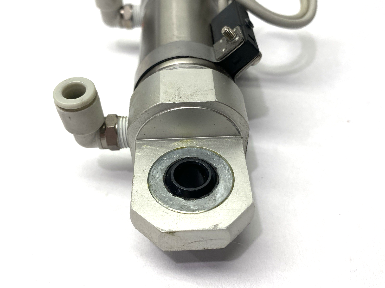 SMC CM2E32-DCG3181G-25 Pneumatic Cylinder 32mm Bore 25mm Stroke - Maverick Industrial Sales