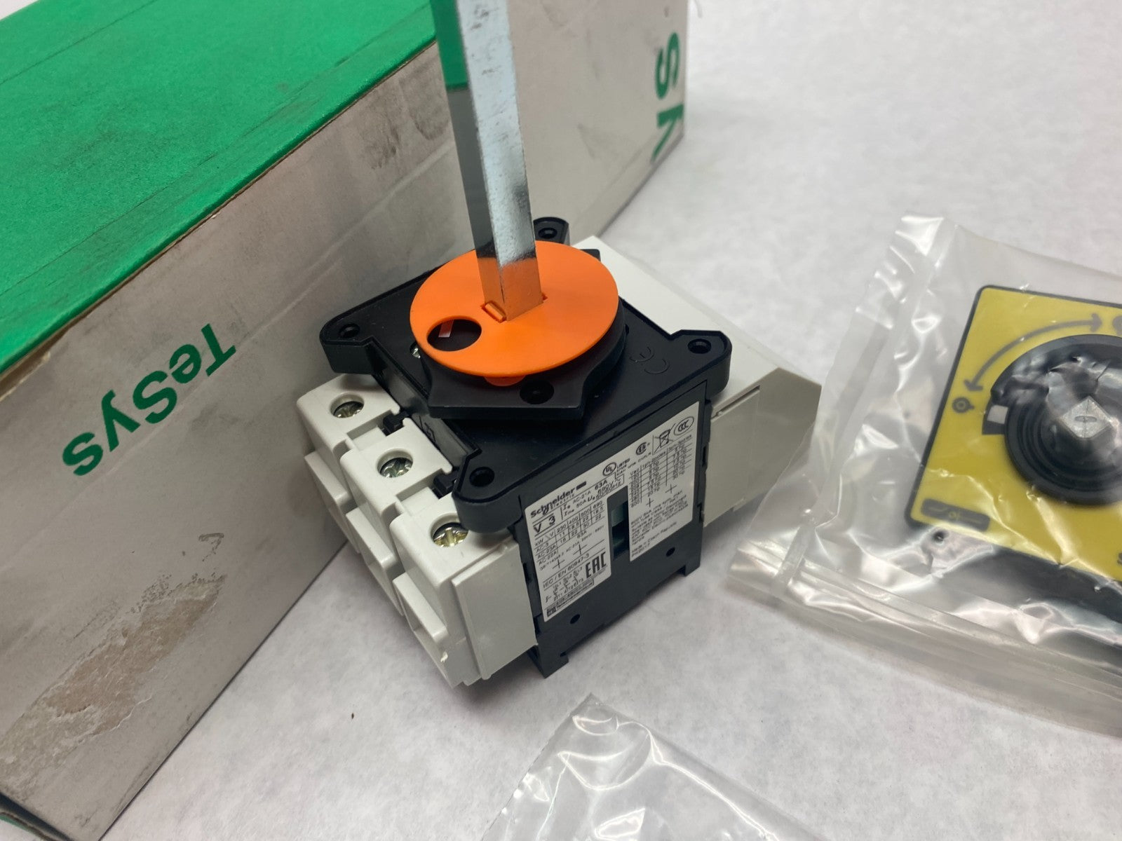 Schneider Electric VCCF3 TeSys Vario Emergency Stop Disconnect Switch 3-Pole - Maverick Industrial Sales