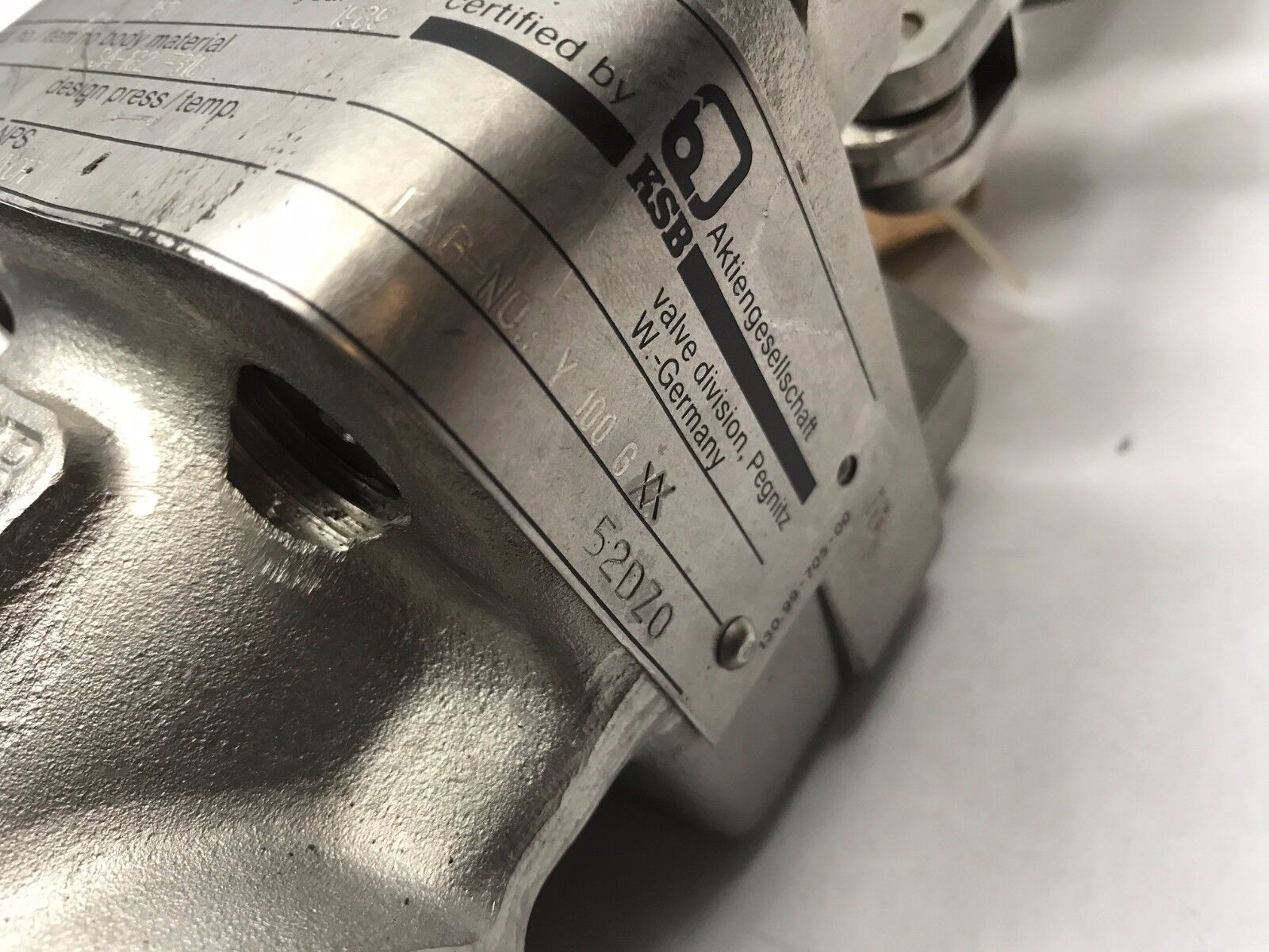 KSB 1" Inch 316 Stainless Steel Double Disc Gate Valve 150 lbs Socket Weld - Maverick Industrial Sales