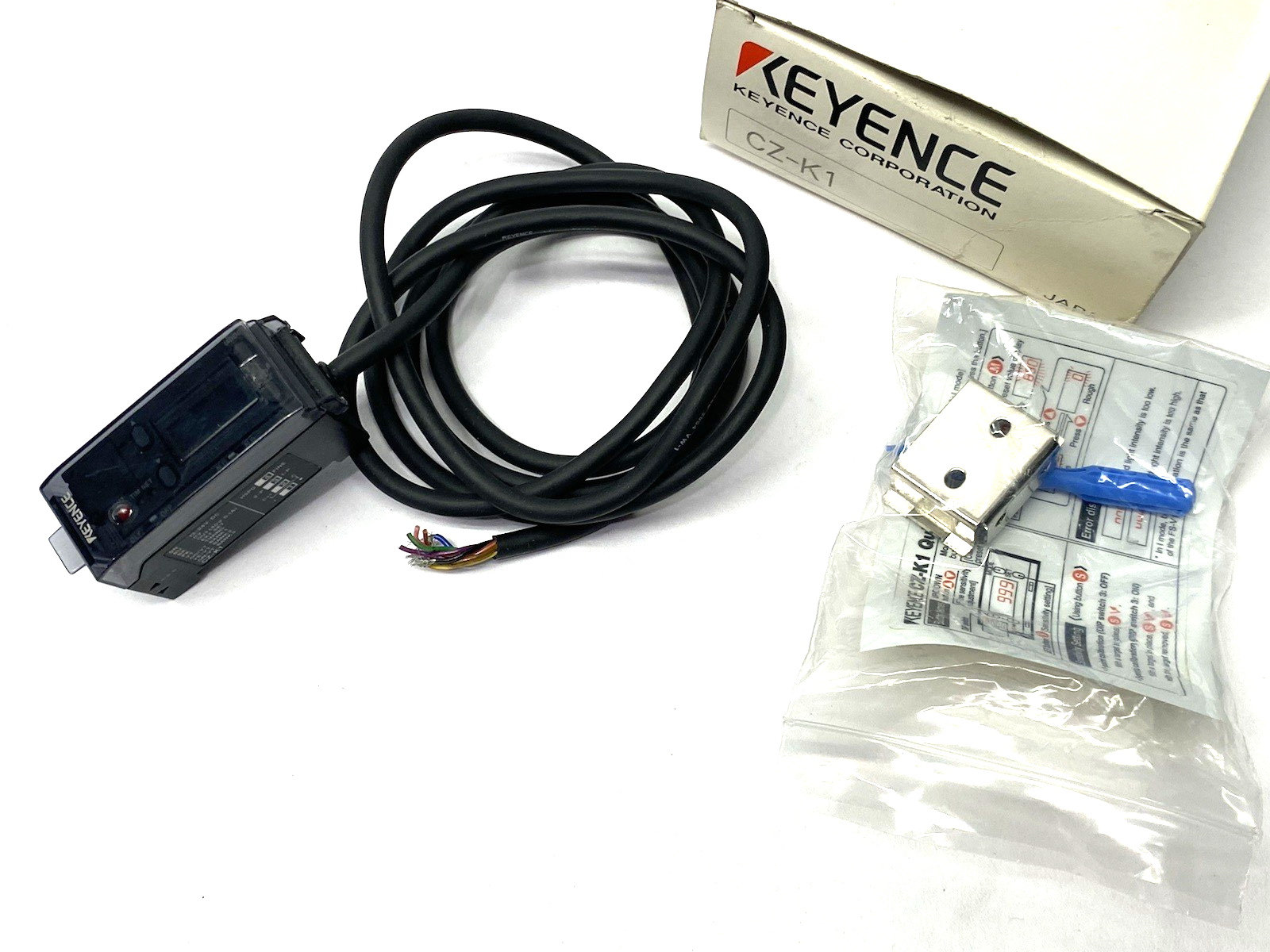 Keyence CZ-K1 Amplifier Main Unit NPN - Maverick Industrial Sales