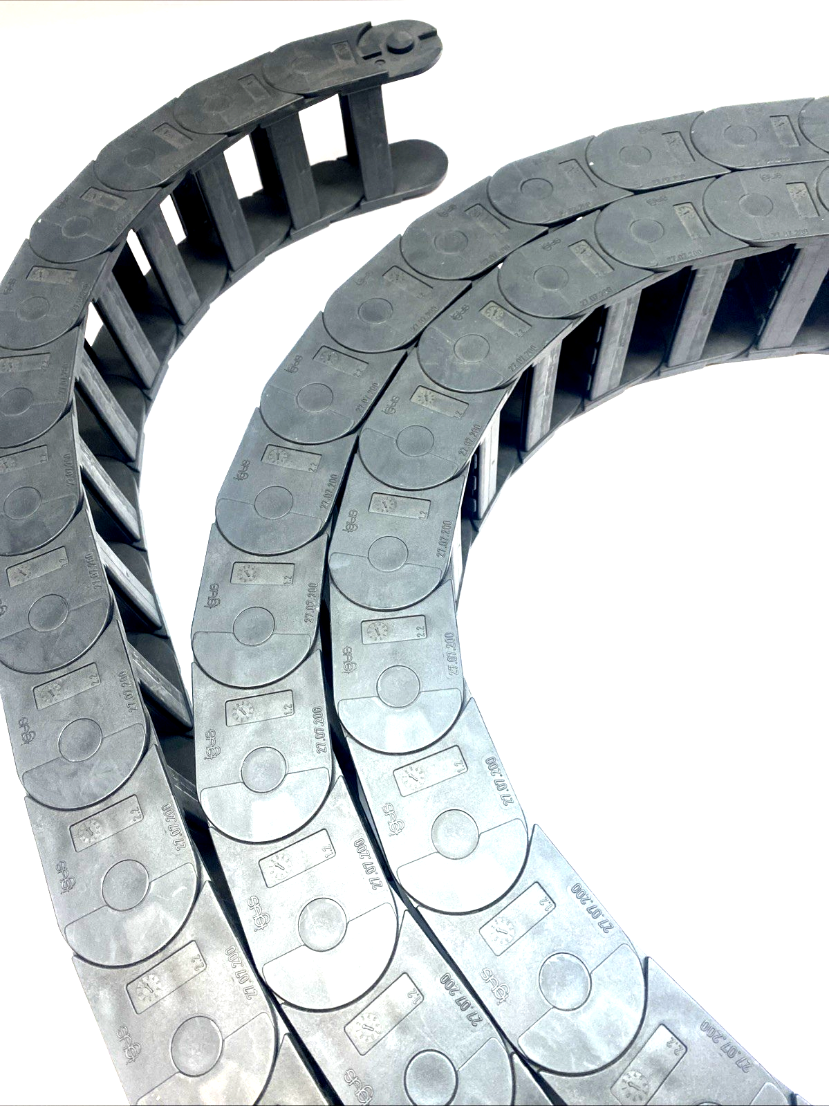 Igus 27.07.200 E-Chain Cable Carrier 75 Links - Maverick Industrial Sales
