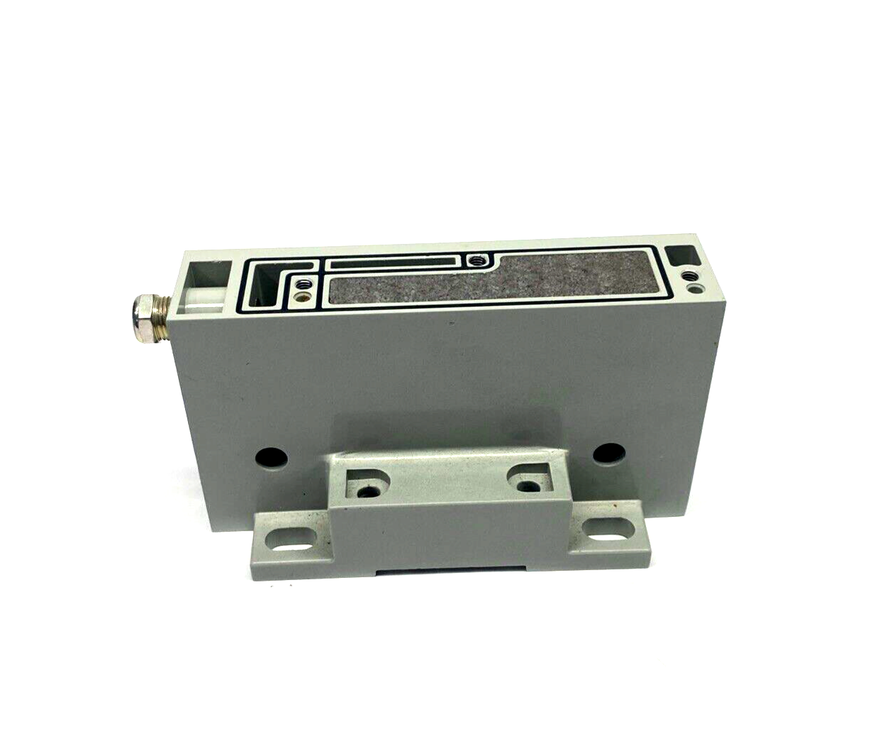 Numatics 239-2396 End Plate Kit 1/2" NPT, Right Side, MISSING COVER - Maverick Industrial Sales