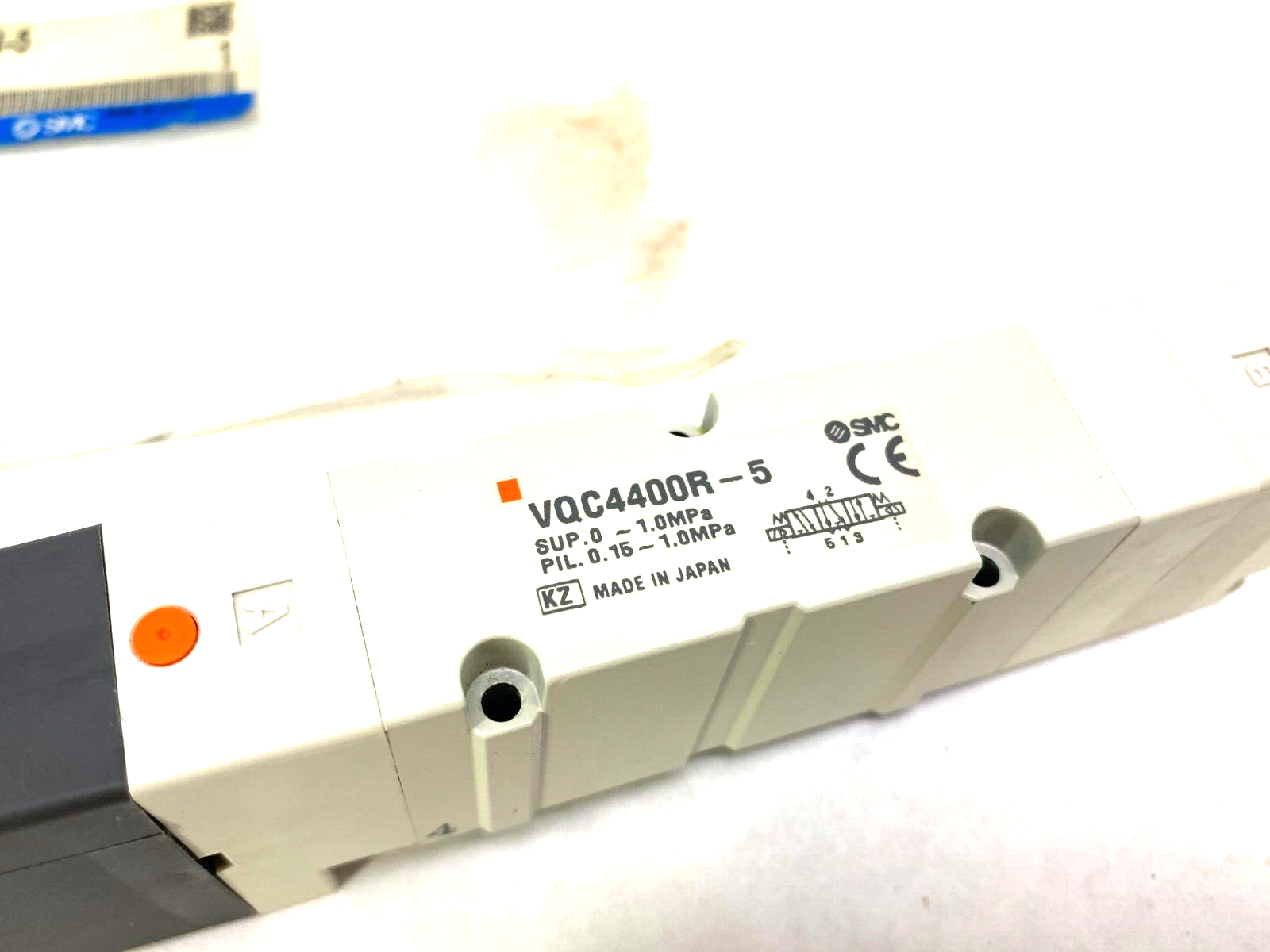 VQC4400R-5 | SMC Plug-In Solenoid Valve 5-Port - New – Open box - Maverick Industrial Sales