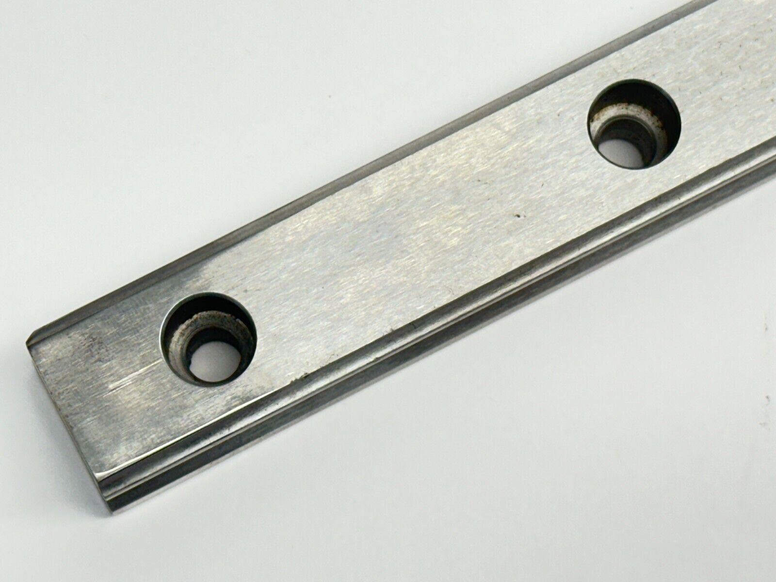 THK HSR25-580L Linear Guide Rail 25mm Size 580mm Length - Maverick Industrial Sales