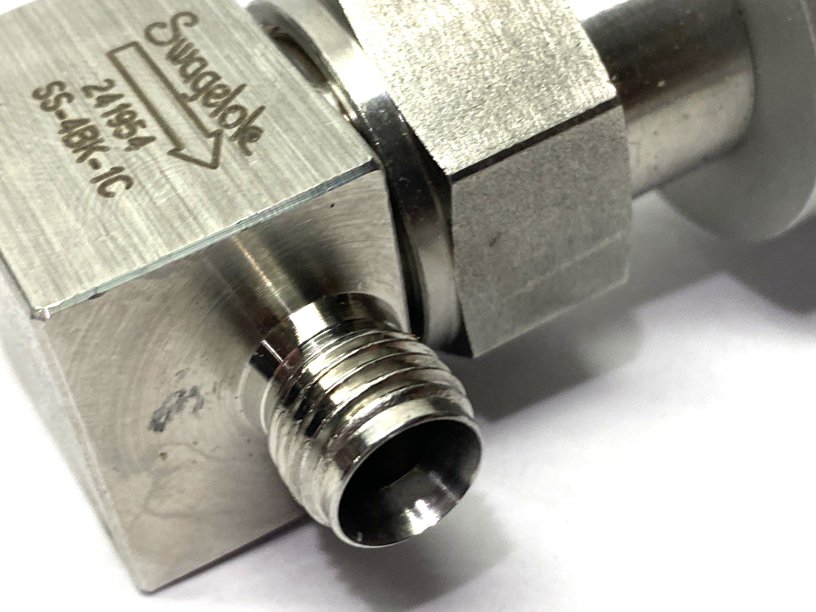 Swagelok 241954 SS-48K-1C Bellows Sealed Valve - Maverick Industrial Sales