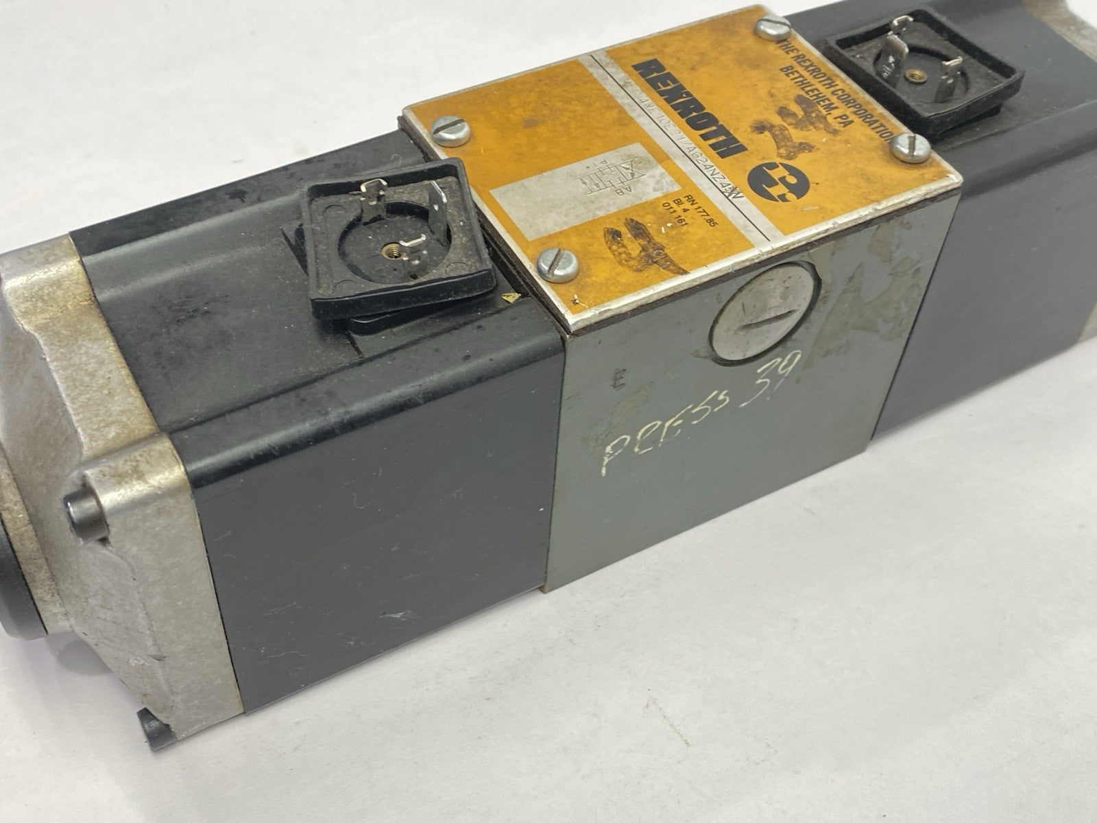 Rexroth 4WE10E21/AG24NZ45V Solenoid Valve - Maverick Industrial Sales