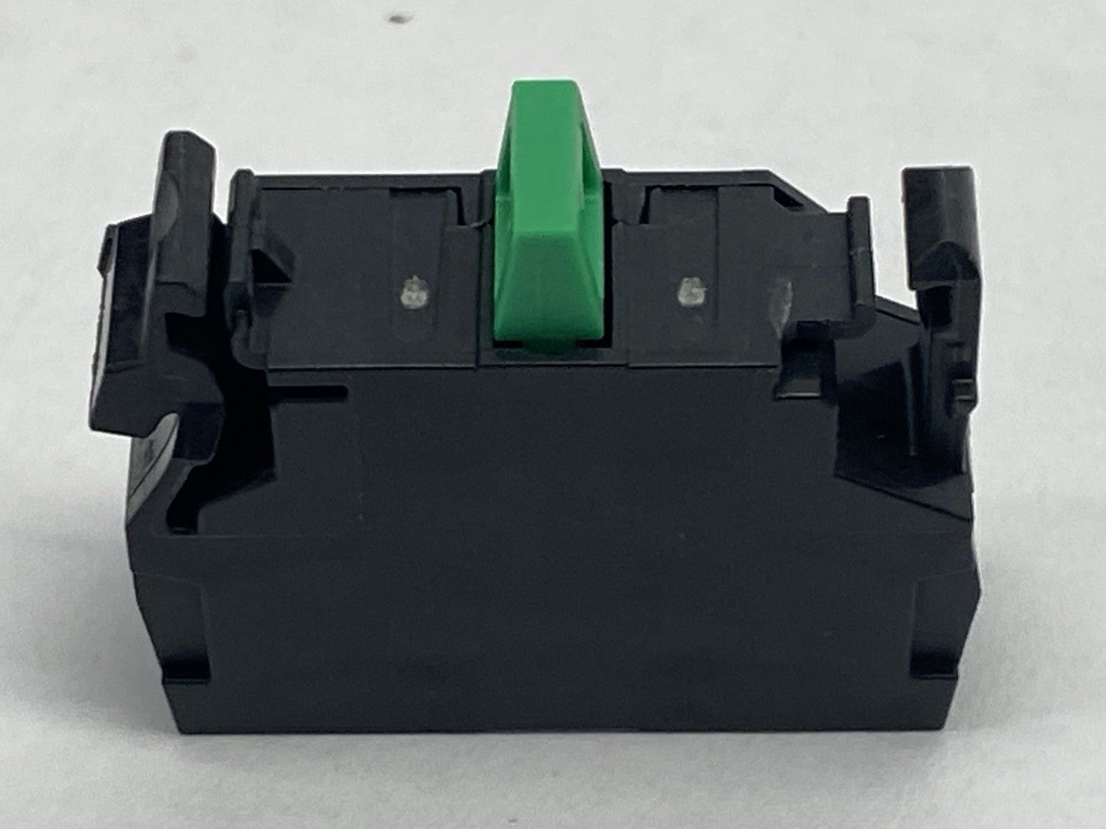 Siemens 3SU1400-1AA10-1BA0 Contact Module LOT OF 2 - Maverick Industrial Sales