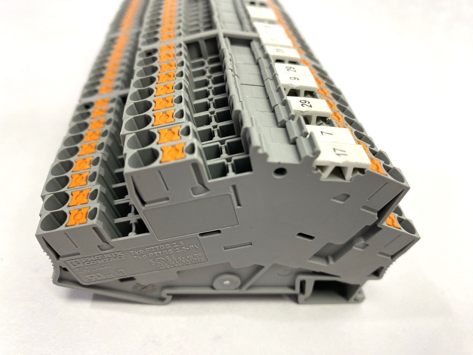 3210211 | Phoenix Contact PTTBS 2,5-PV Double-Level Terminal Block LOT OF 31 - Used - Maverick Industrial Sales