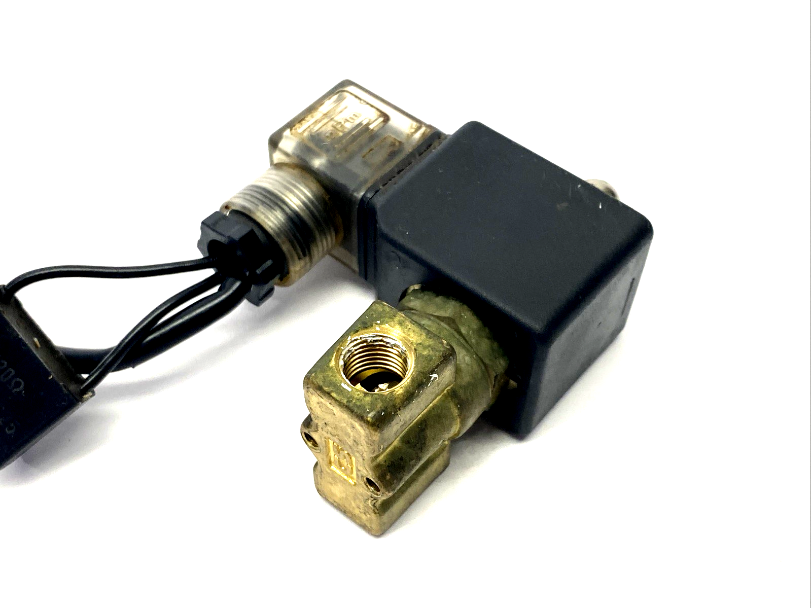 AD-8A-N-G1 | CS-Fluidpower 2/2-Way Solenoid Valve 0-10 kg/cm 3mm Orifice - Used - Maverick Industrial Sales