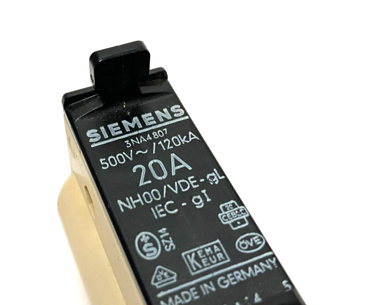 3NA4807 | Siemens Centered Tag Fuse Link Insert 20A 500V~/120kA NH00/VDE - Used - Maverick Industrial Sales
